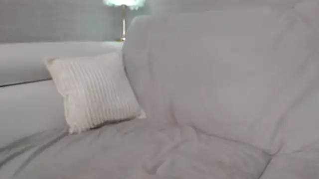yummy_blonde webcam