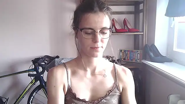 love_megi live cam on StripChat
