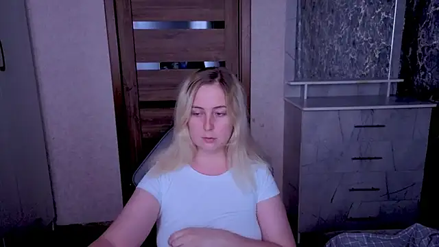 Kristy-Max webcam