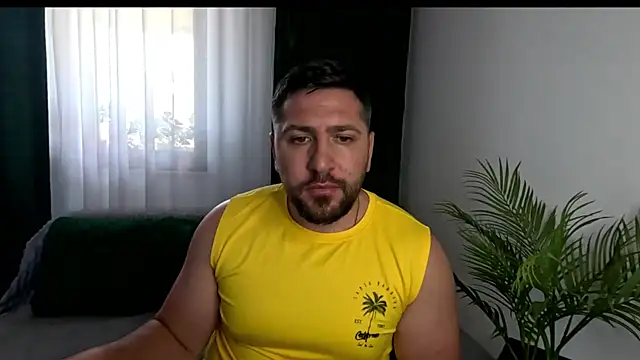 Gold_Alpha_Boy webcam