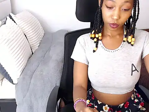 Thee_habibah webcam
