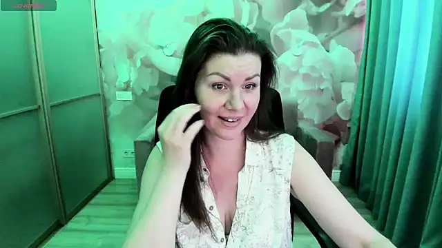 LunaKissesx webcam