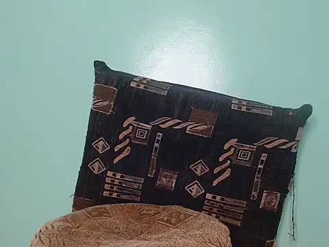 Lightskinbae webcam