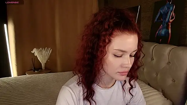 aria_mila (F young) - massage boobs and tease
