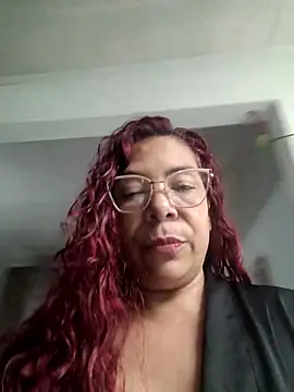 Scarlet_curly8a webcam