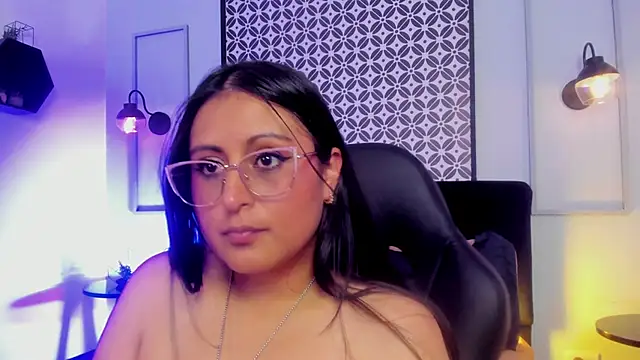 Amber_gold_ webcam