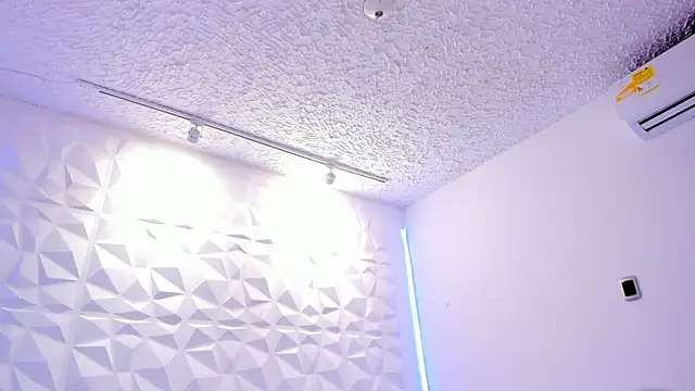 nahomi_sex1 live cam on StripChat