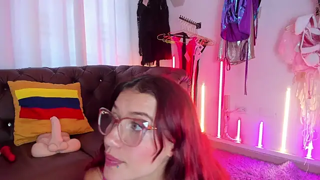 Cherry_Scarlet_ webcam