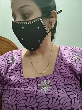 Tamil_shalini live cam on StripChat