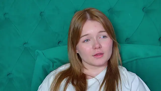 ElinaVale webcam