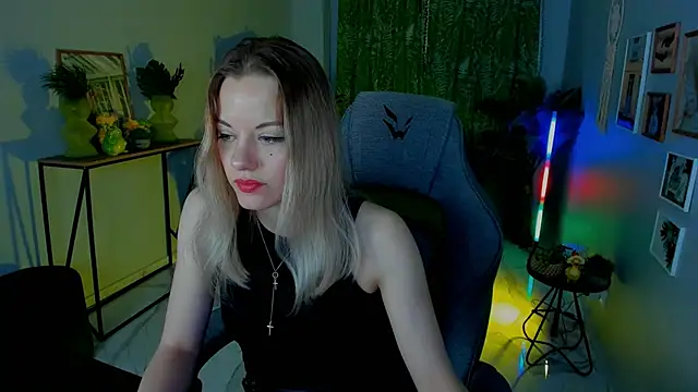 VireliaMoonfall webcam