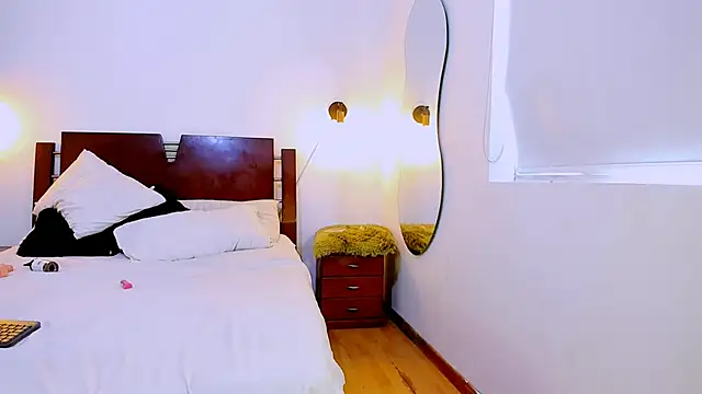 Ruby_Bloom webcam