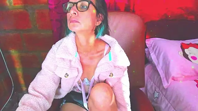 BrianaGarner webcam