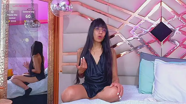 littlee_emilyy_ webcam