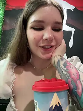 pumashyxd (F young) - PANTIES OFF RIGHT IN THE CAFE