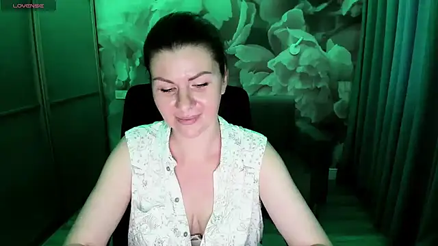 LunaKissesx webcam