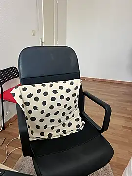 JennyCoquine webcam