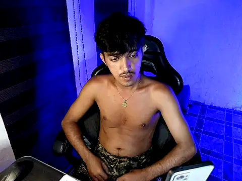 Spicy_RowyCam webcam