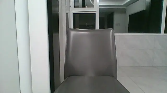 nole_china7 (Ask my age) - talk / fun / cum