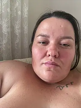 SunnyLeila2101 webcam