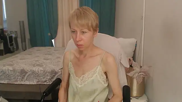 LuxuryNika webcam