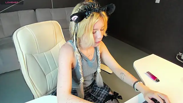 kikipeach webcam