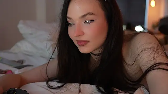 ibiddi (F young) - Glass dildo in pussy