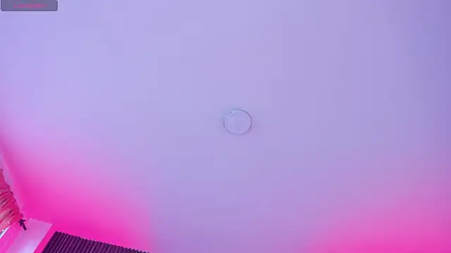CarolineFyre webcam