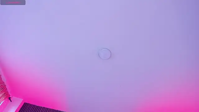 CarolineFyre webcam
