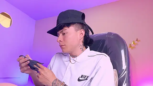 Nascary_Fox webcam
