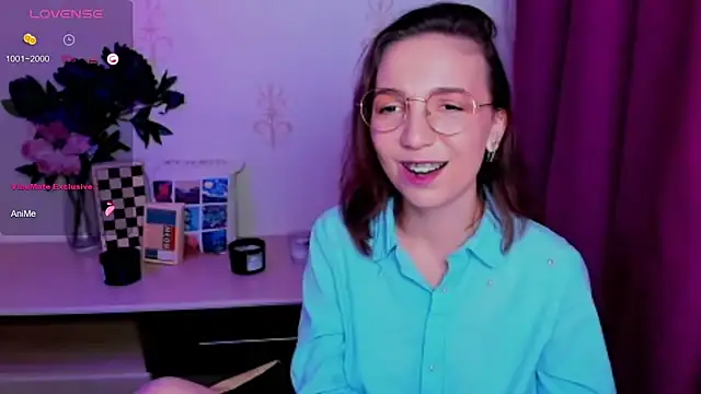KindHazelHere_ webcam