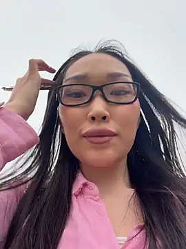 trytomakememoam webcam