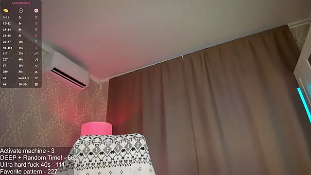juicy_vikki - Juicy_Vikki's free webcam - UK Sex Cams