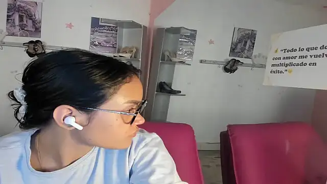 CAMILA--REY webcam