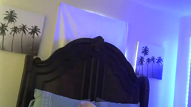 Aahananicole webcam