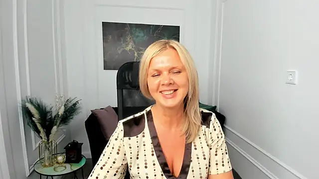 AgathaKlouin webcam