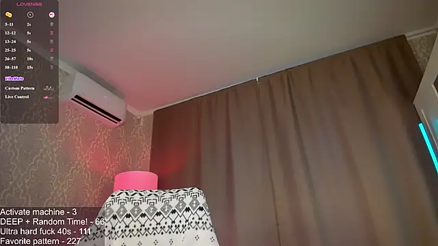 Juicy_Vikki webcam