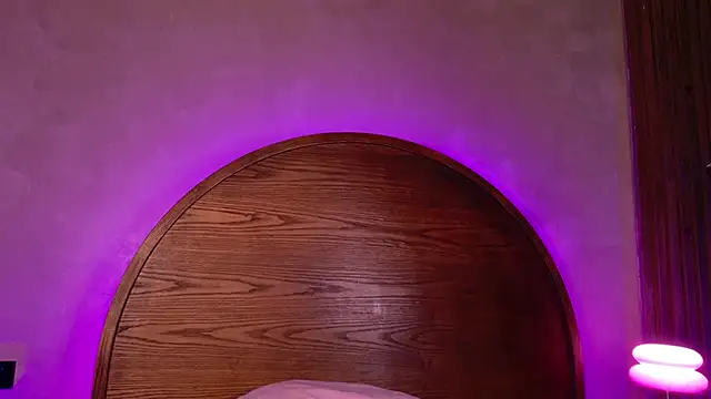 lara_curly webcam