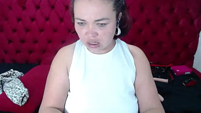 AngelicaMilf03 webcam