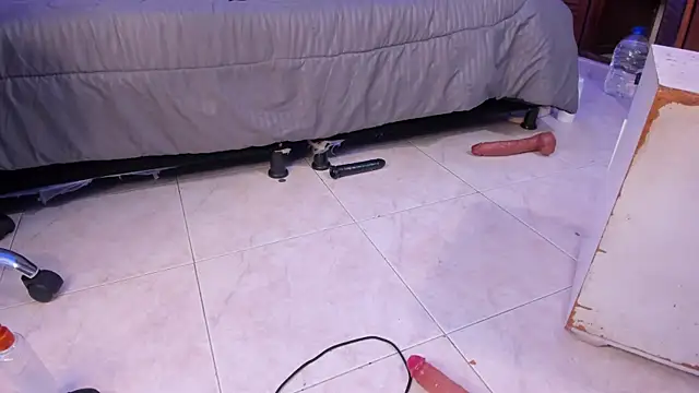 hunterwest06 webcam