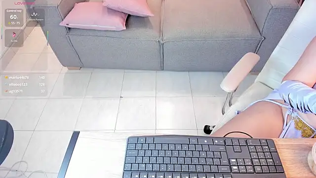 Nayla_Luxe webcam