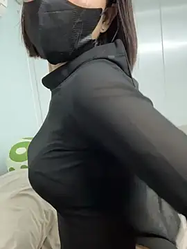 Nana-19 live cam on StripChat