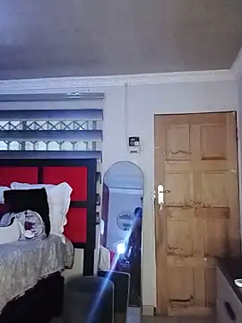 ShantelBootyBoobs live cam on StripChat