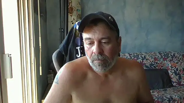 panda_06200 (Ask my age) - #bears #blondes #cam2cam #cheap-privates #chunky #daddies #hd #smoking #straight #white