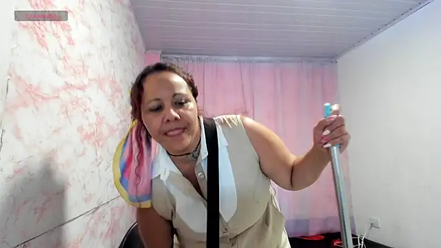 Brunette_sasha webcam