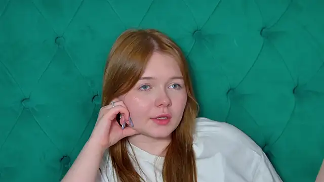 ElinaVale webcam