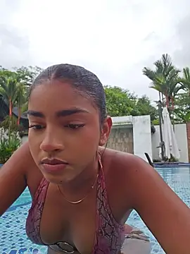 Milu_Luthor webcam