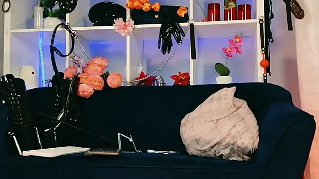 Ella__Kross webcam