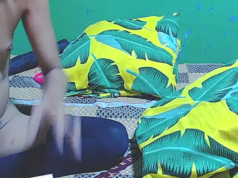 ToiletPlayBarbieDoll webcam