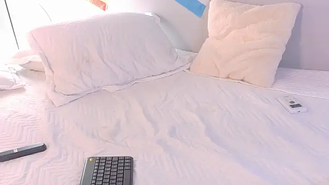ZoeyPetit webcam